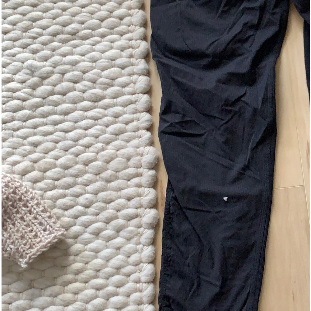 Woman’s lulu lemon pants